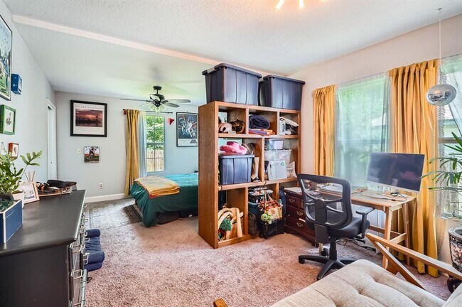 Building Photo - 5605 Tura Ln