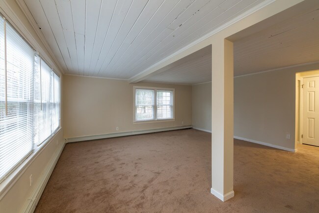 Building Photo - 28185 Alycekay St