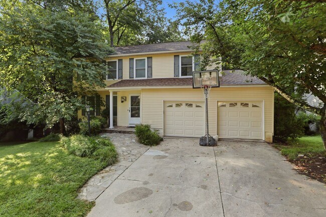 Foto del edificio - Stunning 4 Bedroom, 2.5 Bathroom Home in the Heart of Columbia, MD...voted top place to live in A...