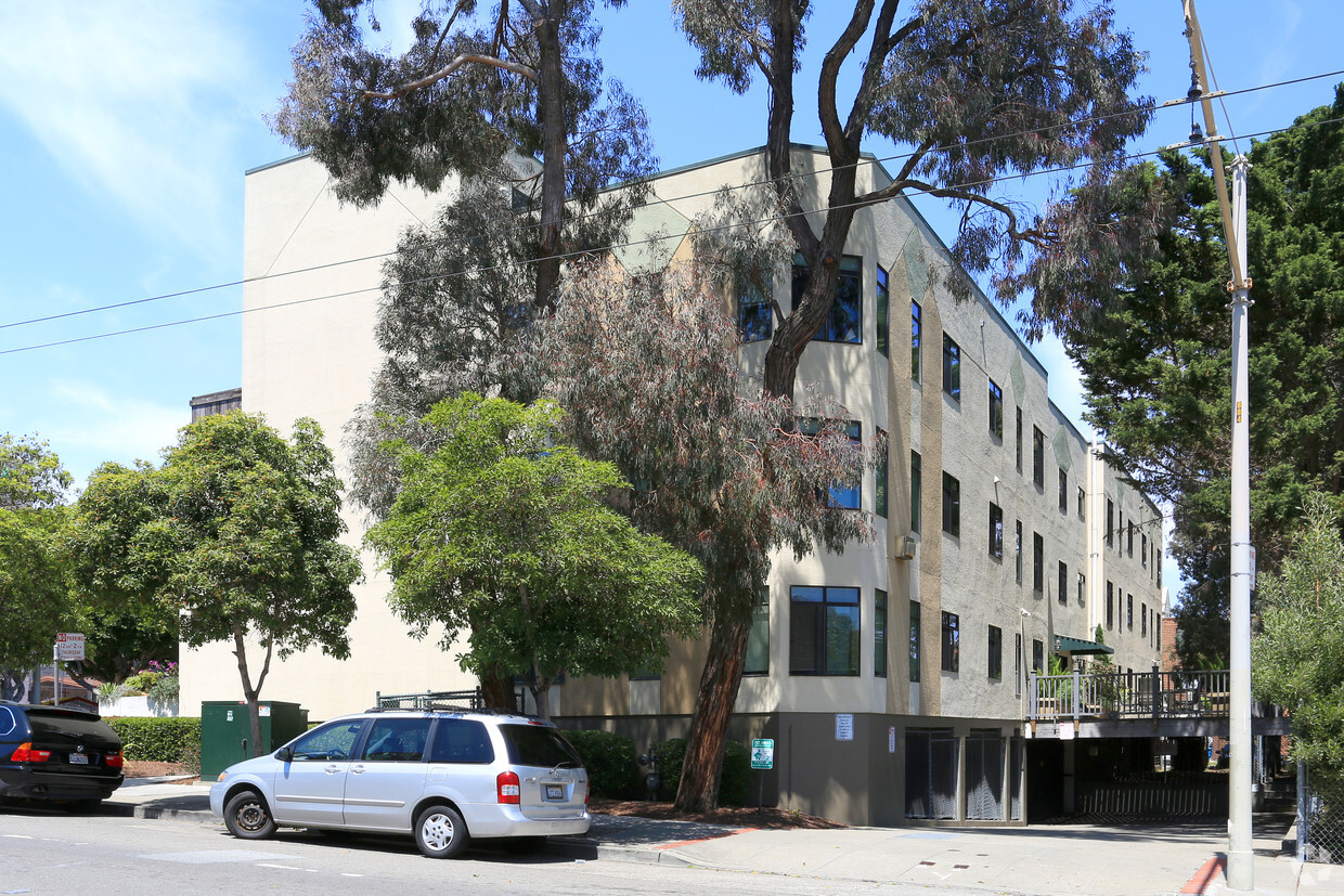 Building Photo - Junipero Serra House