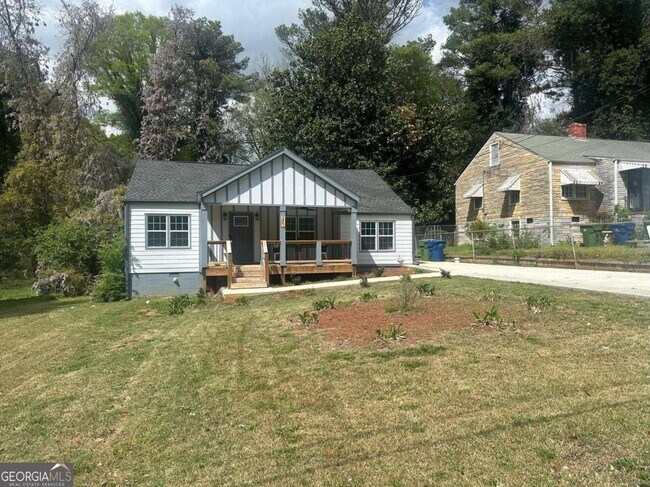 Building Photo - 1841 Bayberry Dr SW