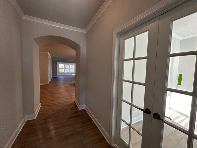 Foto del edificio - 505 Colebrook Way : New Construction:  4 B...