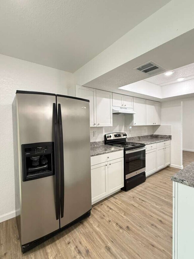 Foto del edificio - 7506 Fairington Dr