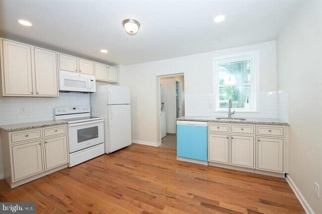 Building Photo - 114 Brookfield Terrace