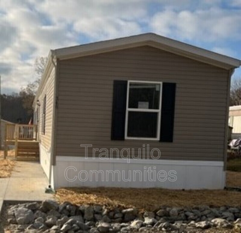 Primary Photo - 348 Hester Dr