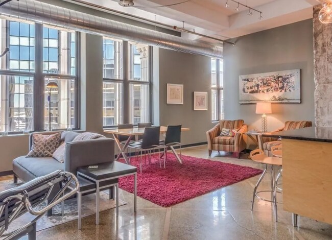 Foto del edificio - 350 Saint Peter St