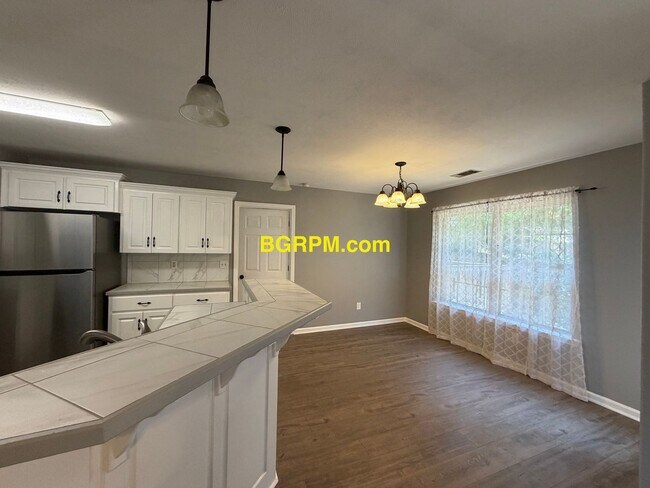 Building Photo - House rent ready Magness Creek!