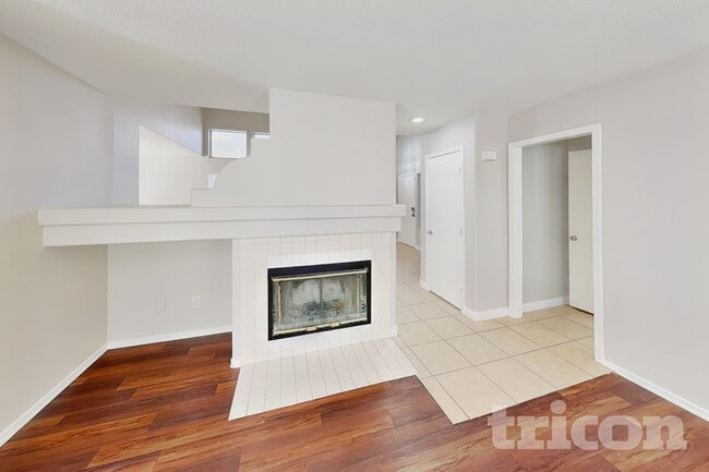 Building Photo - 6941 Wine River Dr
