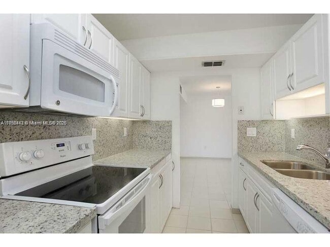 Building Photo - 255 Galen Dr