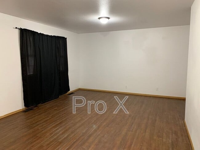 Building Photo - 4569 E Zora St