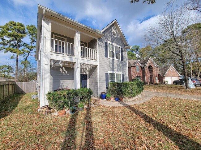 Foto del edificio - Welcome to this beautifully maintained home offering flexible living with 4/5 spacious bedrooms a...