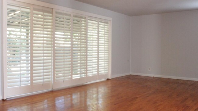 Foto del edificio - Great Central Fresno 3 bedroom, 2 bath home!