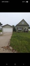 Building Photo - 1075 Grove Ave