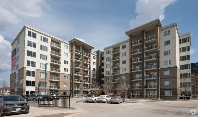 Building Photo - Bison Pointe