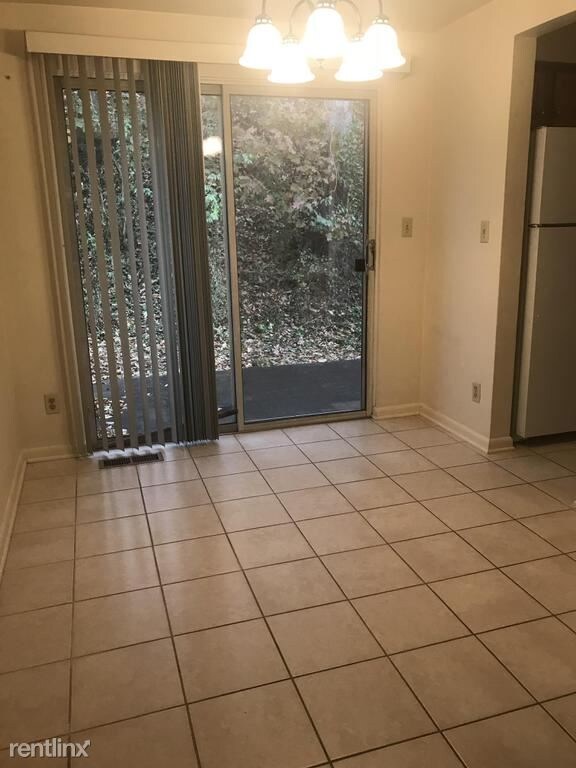 Foto principal - 144 Parker St