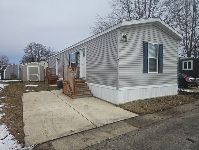 Building Photo - 333 E Lakewood Blvd