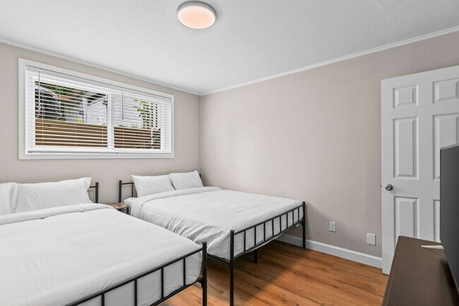 Foto del edificio - 2309 Cherry Hills Dr