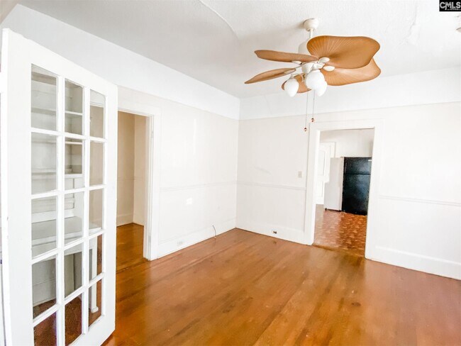 Building Photo - 3012 Rosewood Dr