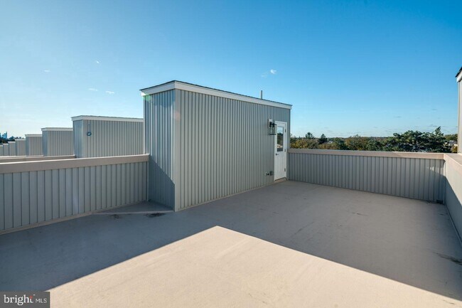 Building Photo - 4768 Pechin St