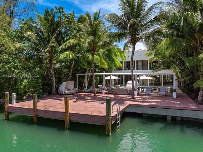 Foto del edificio - 3734 Chase Ave