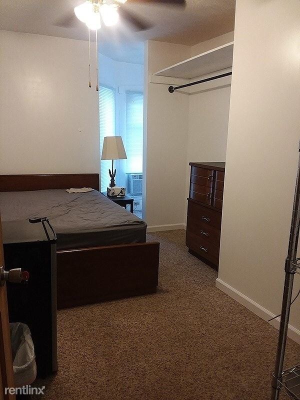 Foto del edificio - 220 N Market St