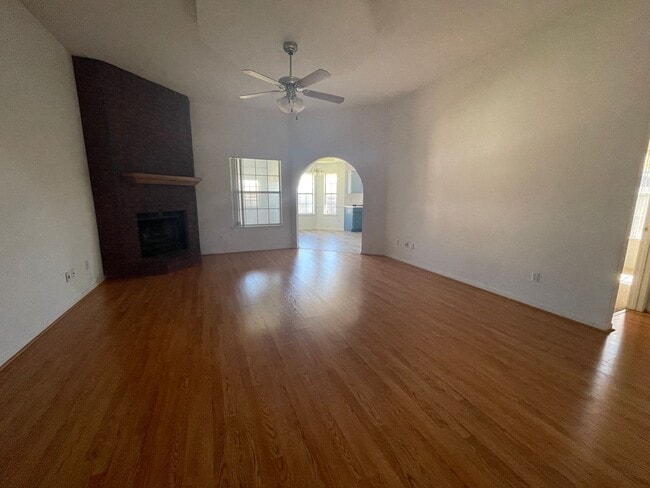 Building Photo - 4908 Joseph Dr