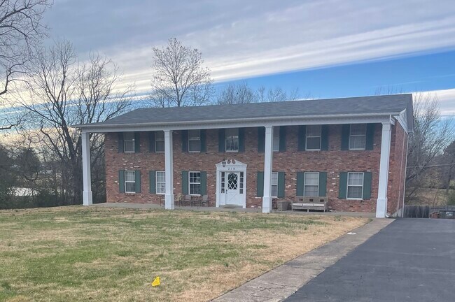 Foto del edificio - 219 Ridge Ln