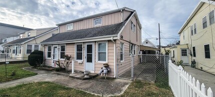 Building Photo - 568 N Trenton Ave