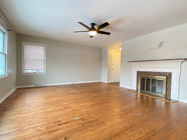 Building Photo - 3 Bedroom In Highland, IN