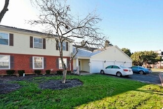 Building Photo - 675 Greenfield Ct