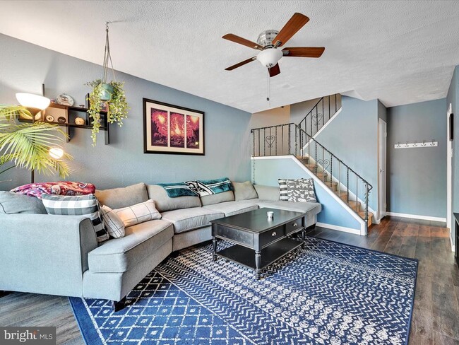 Building Photo - 212 Saratoga Ct