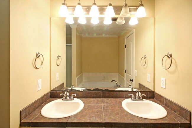 Foto del edificio - 810 Windlass Cove