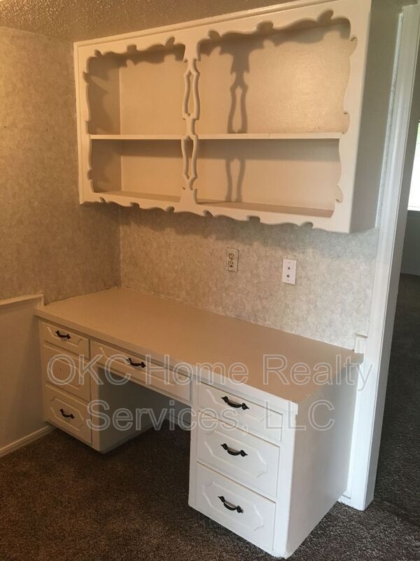 Foto del edificio - 9517 Essex Ct