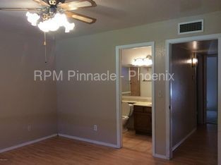 Building Photo - 502 W Monona Dr