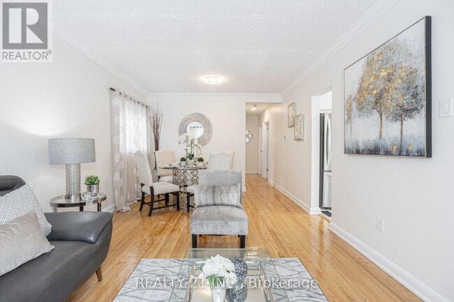 Building Photo - 44 Falaise Rd