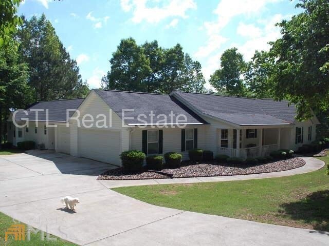 Primary Photo - 5BR/4.5BA ranch including guest house