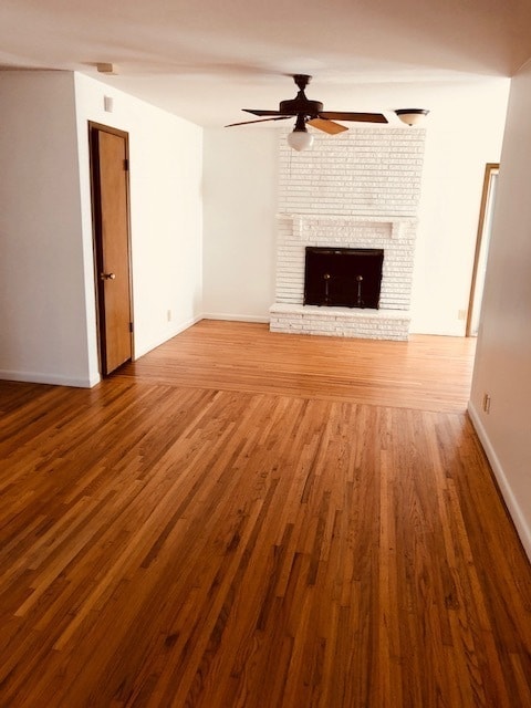 Building Photo - 3 Bedroom 2 Full Bath Home with Fireplace,...