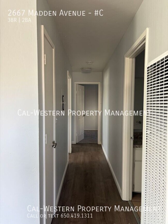 Building Photo - 3 Bedroom/2 Bath 1st floor Apartment Home ...