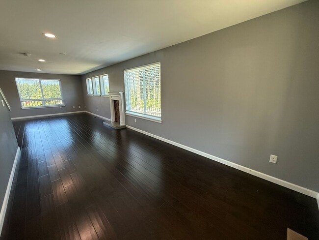 Building Photo - 3 Bedroom House For Rent In Cascade Locks