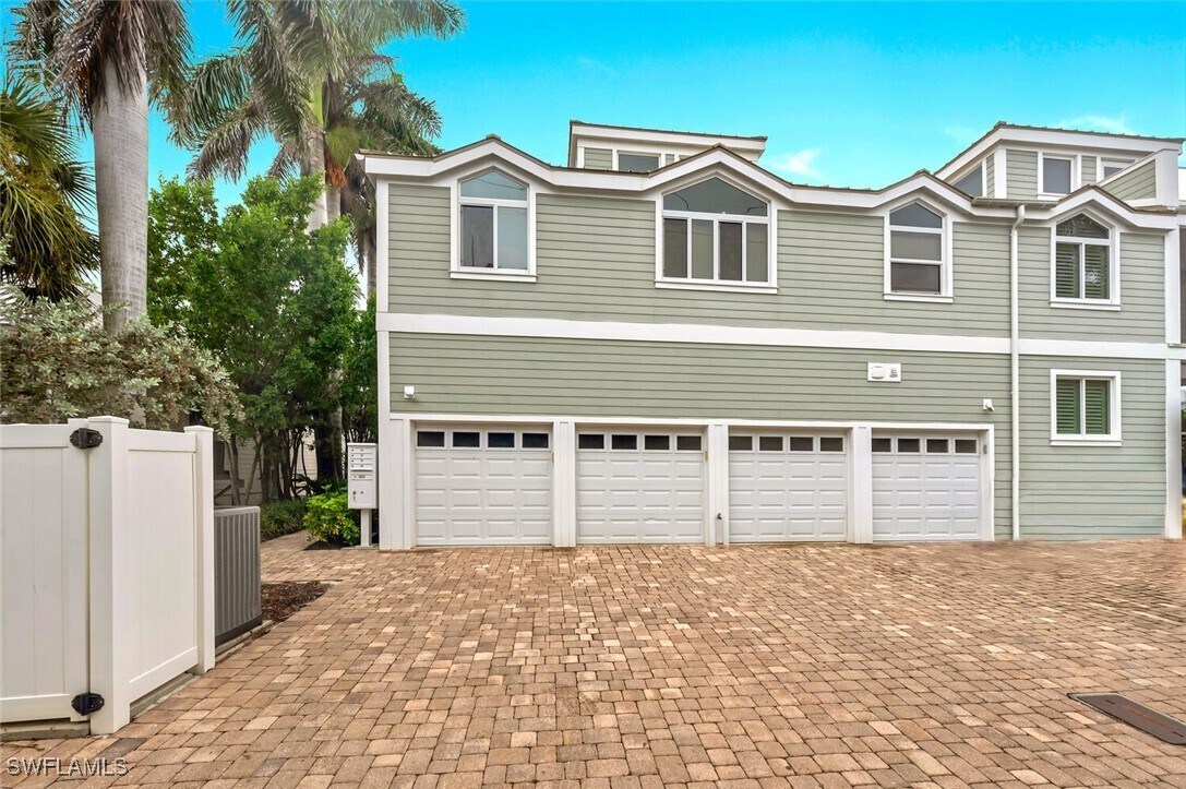 Foto del edificio - 180 6th Ave S