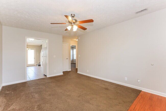 Foto del edificio - 1121 Nahanee Ct