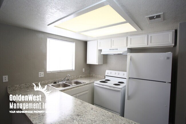 Building Photo - 6245 Bellota Dr