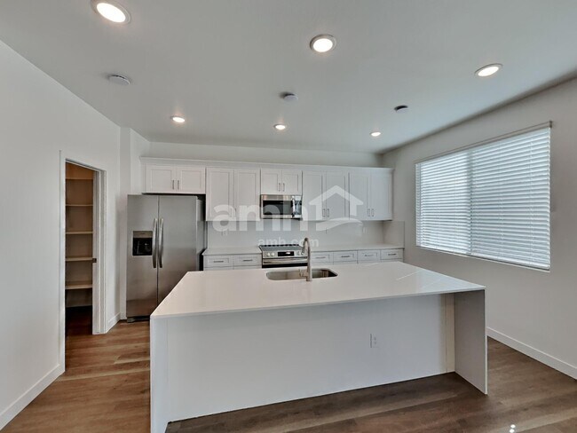 Building Photo - 12523 W Adair Dr