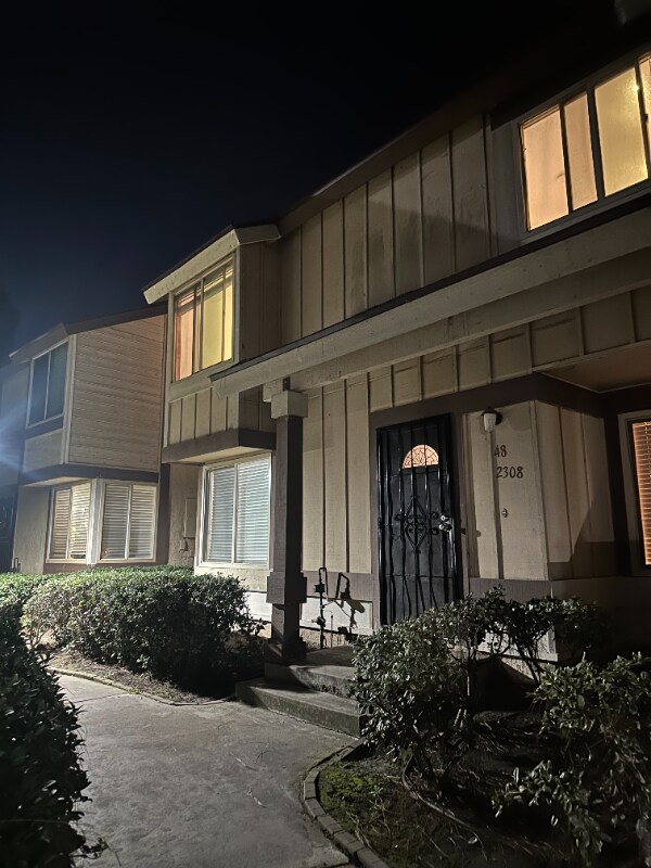 Primary Photo - 2308 Tocayo Ave
