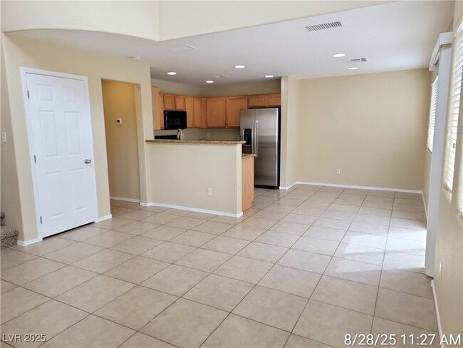 Building Photo - 10600 Corte Sierra St