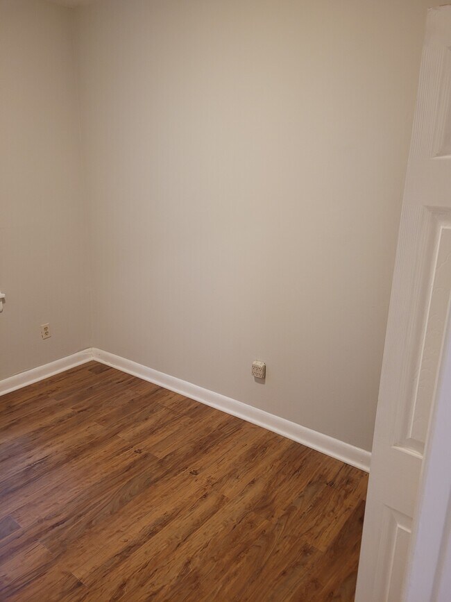 Building Photo - 145 Endicott St