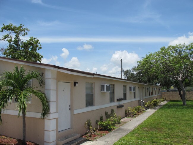 Foto del edificio - 408 NW 10th St