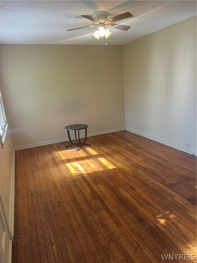 Foto del edificio - 26 Windcrest Dr