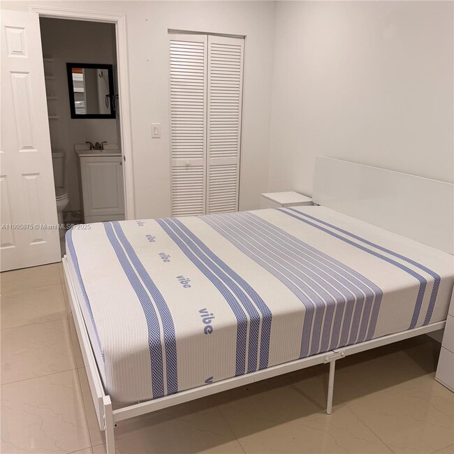 Foto del edificio - 6524 Wiley St