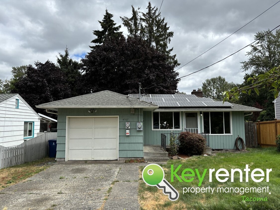 Primary Photo - Extraordinary 3Bed/1Bath Home with Solar P...